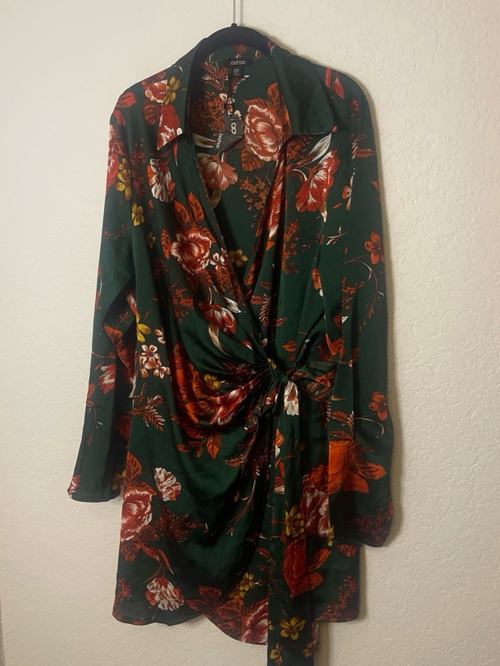 Boohoo Dark Green Floral Twist Mini Dress
